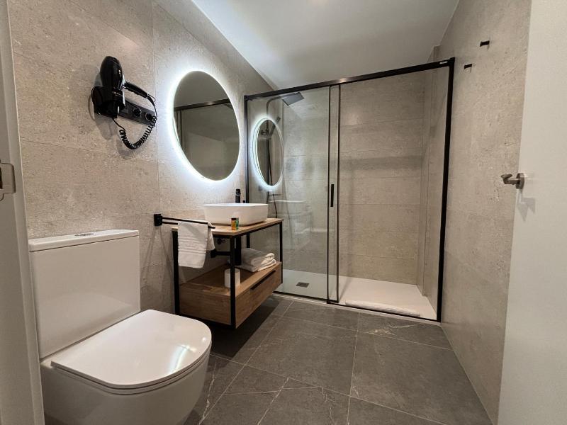 Superior Double Room image 3