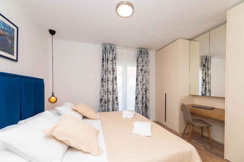 Apartment Bracholet - image 34