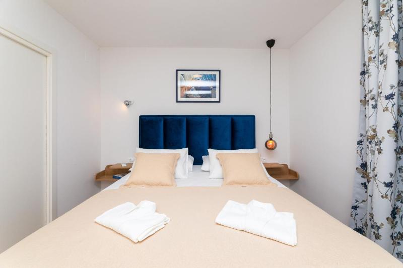 Apartment Bracholet - image 16