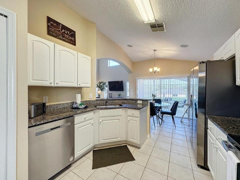 Emerald Island Four Bed Pool Home close to Disney villa - image 11