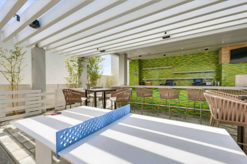 The Celine Riviera Suite at Palms Place - image 10