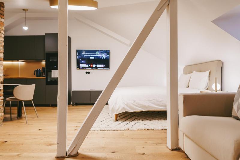 7 Main Square Boutique Apartments - Kullassepa - image 10