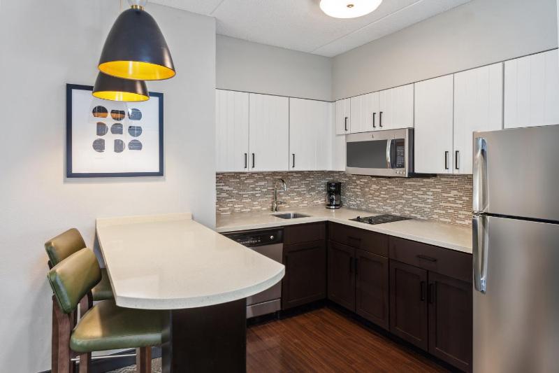 One-Bedroom King Suite image 2