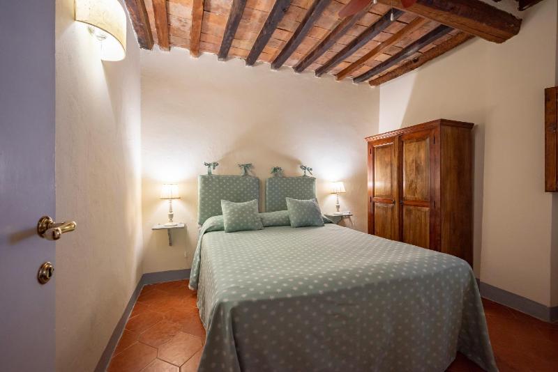 Apartment with Terrace image 4