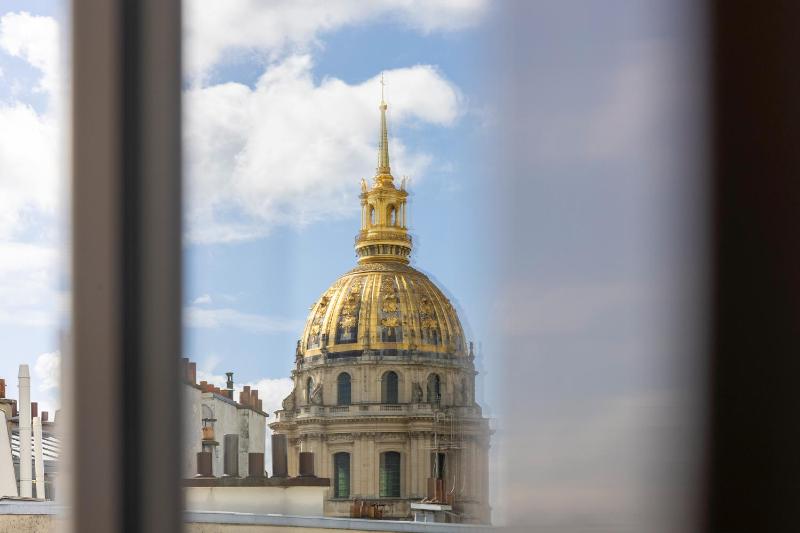 Romantic Invalides view image 4
