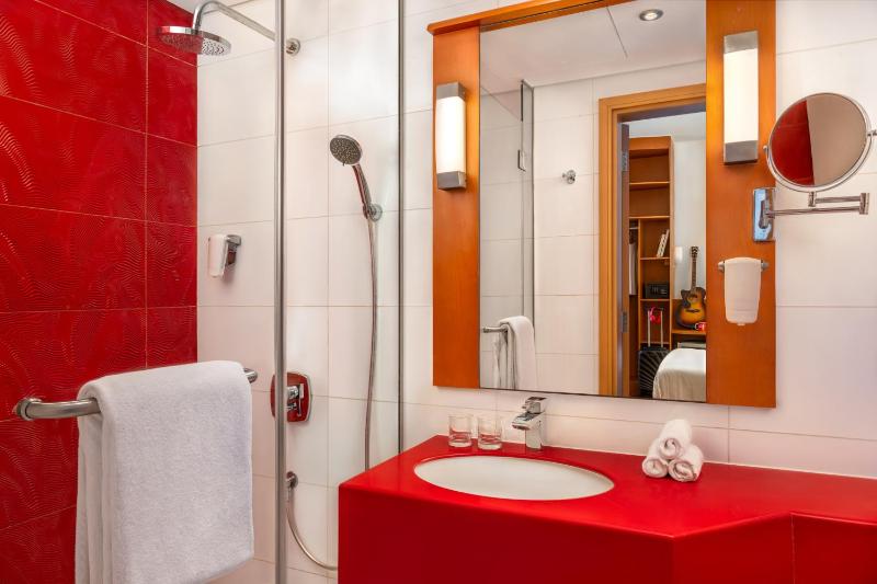 Superior Double Room image 4
