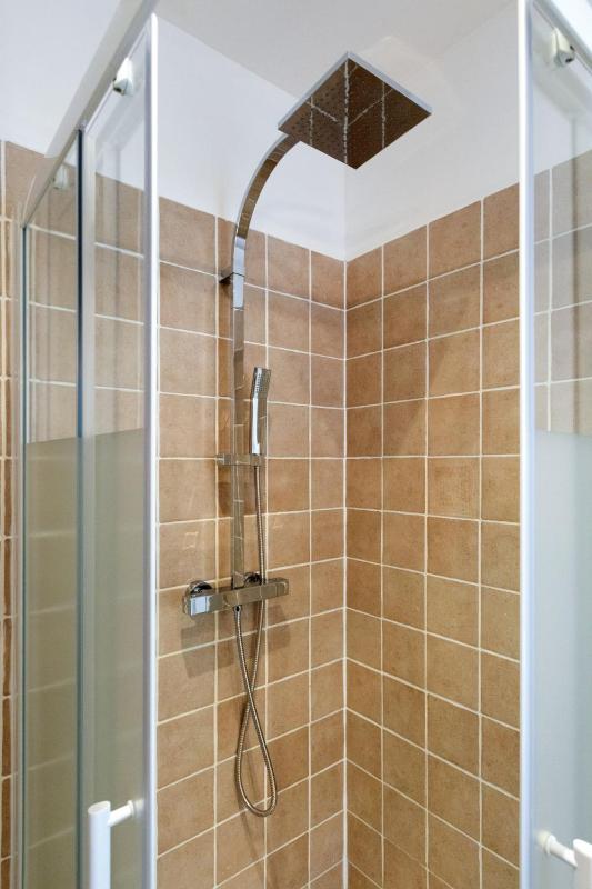 One-Bedroom Apartment image 3