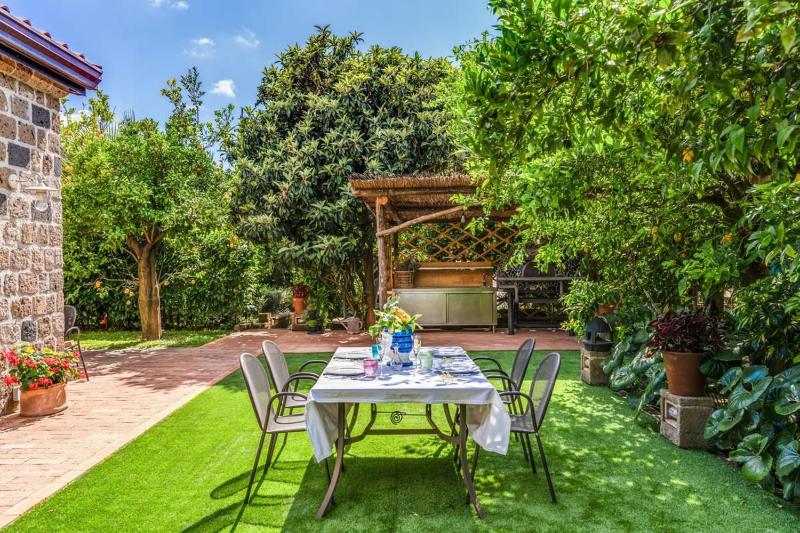 Romantic Garden - image 34