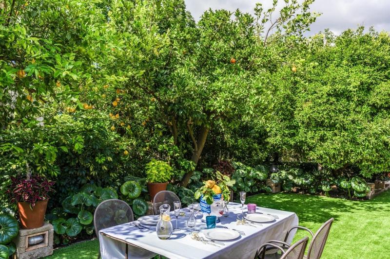 Romantic Garden - image 18