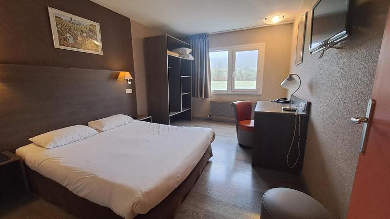 Double Room image 3