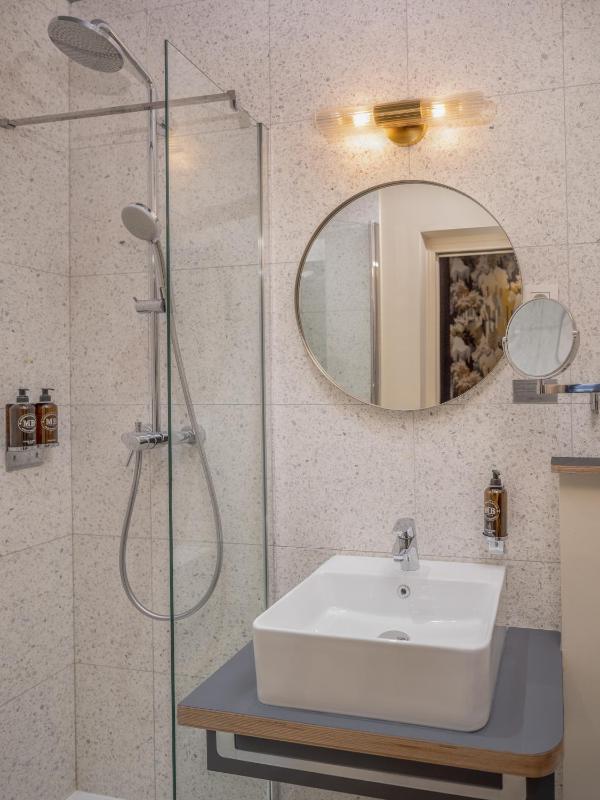 Superior Double Room image 2