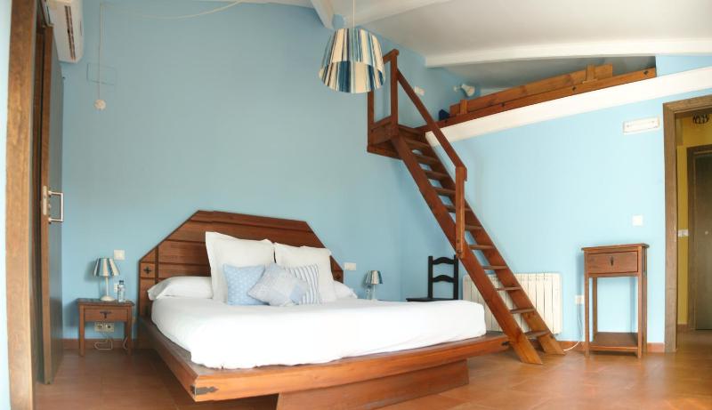 Comfort Double Room with Balcony image 2