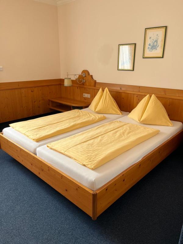 Double Room image 4
