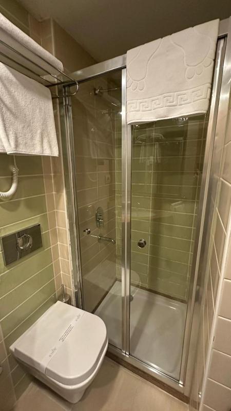 Double Room with Sea View image 4