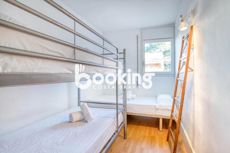 Camelies Apartament per 5 persones a 5 minuts de la Cala Rovira i a poca distància del centre de Platja d'Aro - image 14
