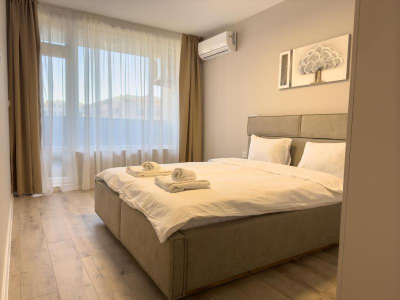 Modern and Spacious Two-Bedroom Apartment - image 17