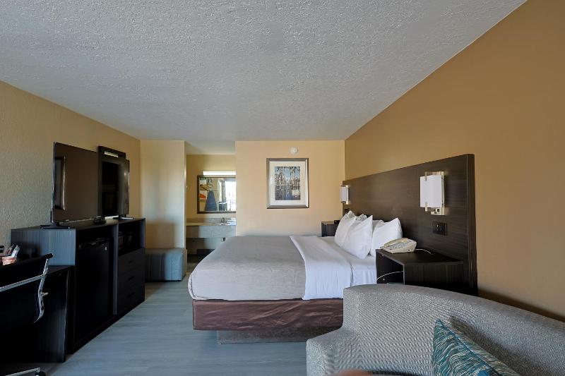 King Room - Non-Smoking image 4