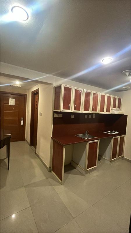 Studio Apartment image 3