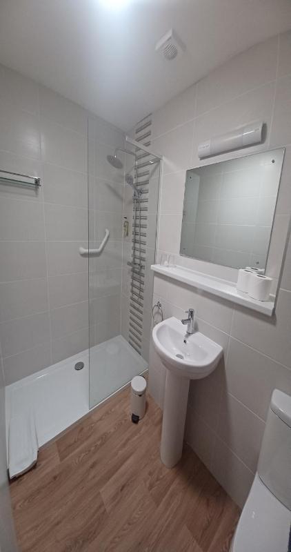 Two-Bedroom Apartment with Sea View image 3