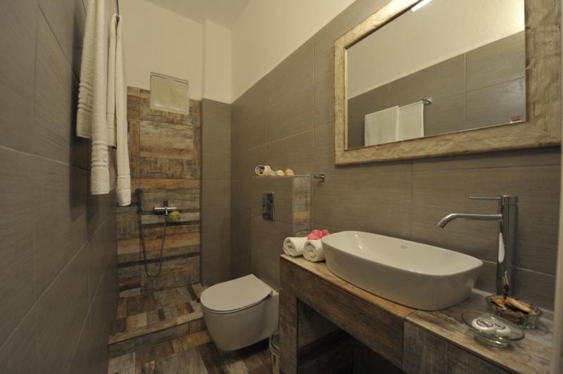 Family Room image 2