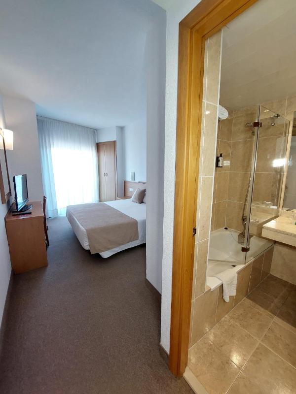 Double or Twin Room image 1