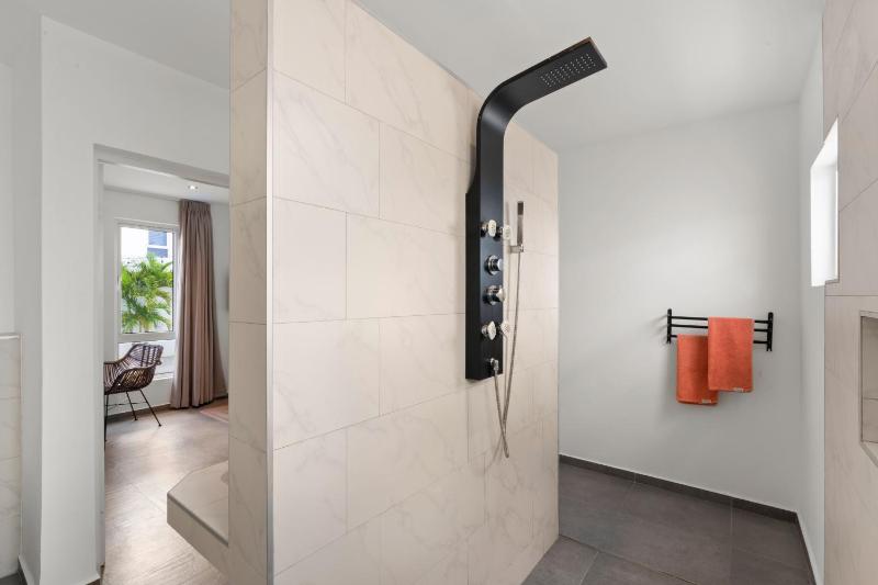 Villa Sol A Luna - Mambo Beach - image 3