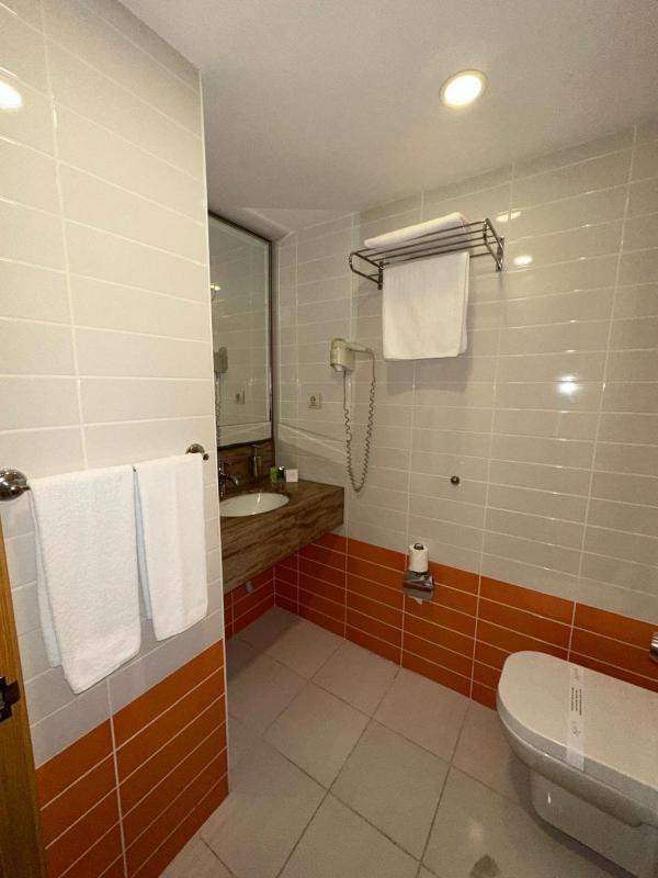 Double Room with Sea View image 4