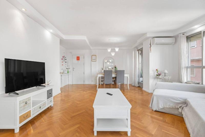 LovelyLoft Mercado - image 15