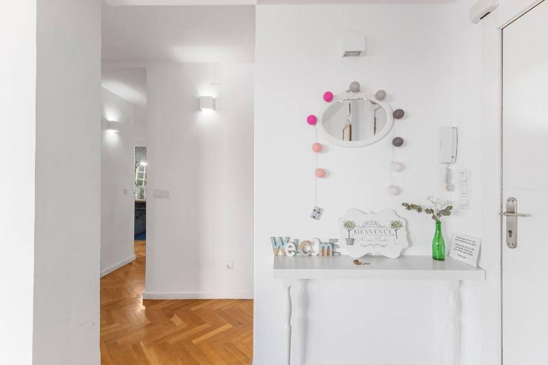 LovelyLoft Mercado - image 20
