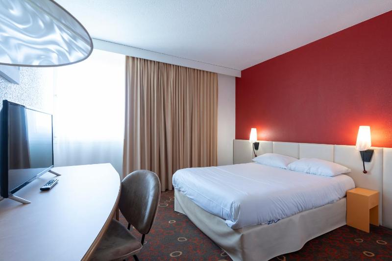 Standard Room image 4