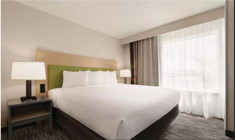 King Room - Non-Smoking image 2