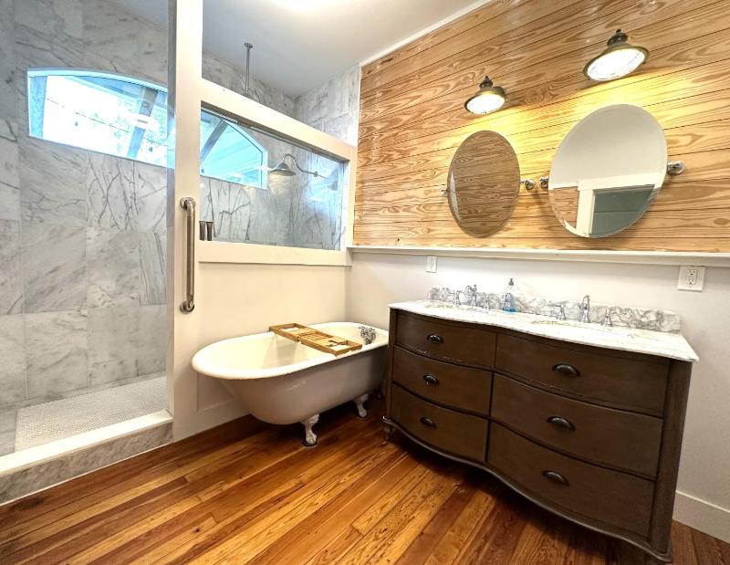 Lemon Street Retreat Renovated 1920 Craftman Half mile Stroll to Historic DT Beaches 3 mi to Vilano & 5 to St Aug - image 26