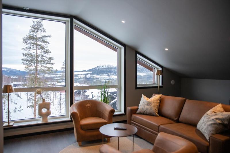 Deluxe Suite image 1