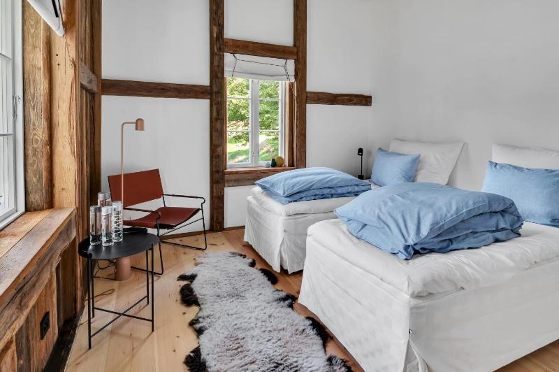 Double or Twin Room with View image 3