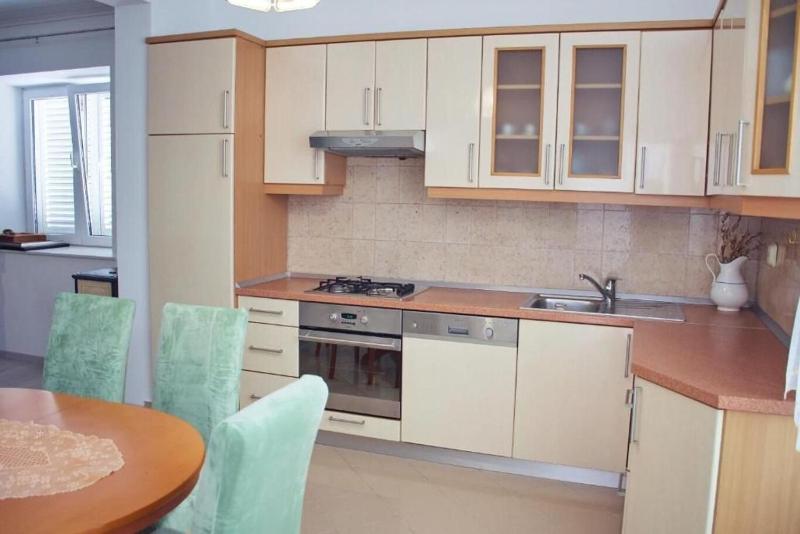 House Mari - image 13