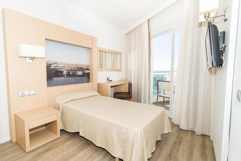 Single Room image 4