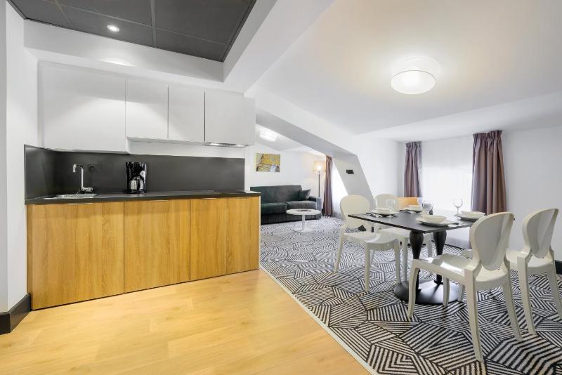 Superior Apartment image 4