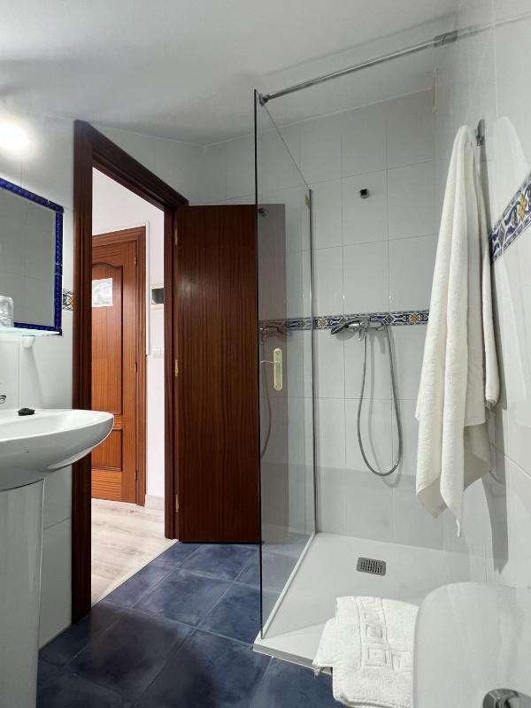 Budget Single Room image 1