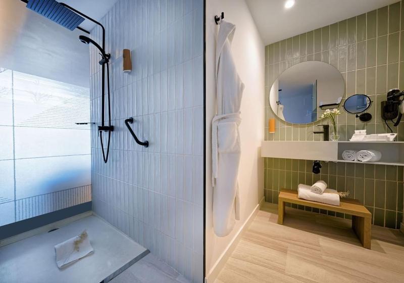 Junior Suite with Sea View (2 Adults) image 1