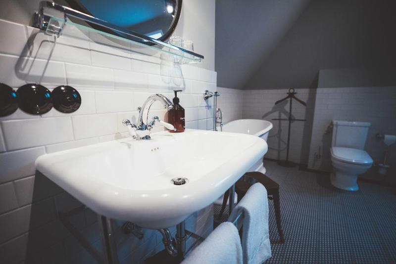 Deluxe Double Room image 3