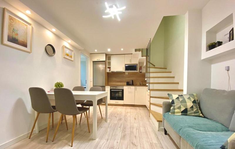 Cozy 3-Bedroom Home in the Center - image 3