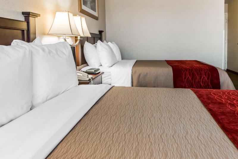 Double Room with Two Double Beds - Non-Smoking image 4