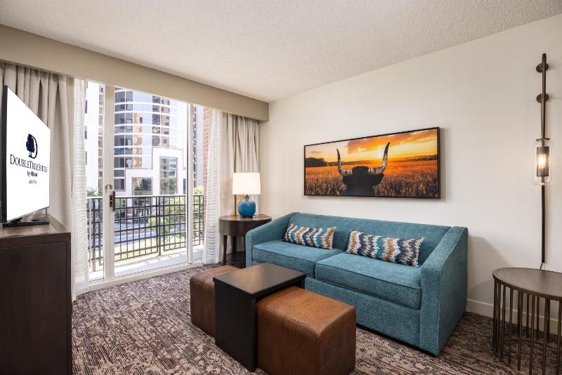 King Suite - Disability Access/Non-Smoking image 2