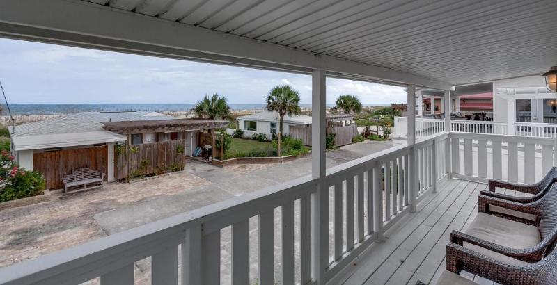BEST BEACH Cottage Two Gorgeous Ocean Views - Renovated Like POTTERY BARN - Beach Steps Away - image 32