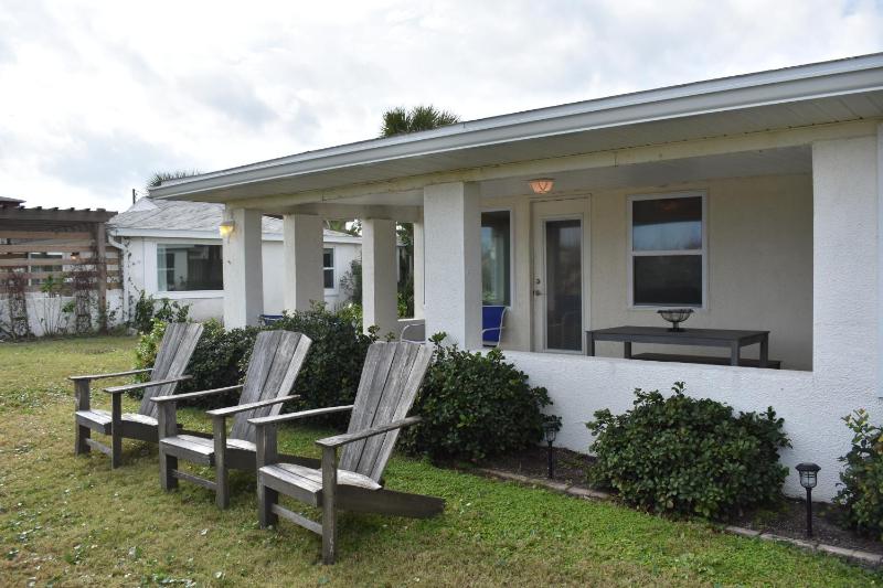Cottage Three DIRECT OCEANFRONT Best Section of Beach - Steps to Beach -Walk to Restaurants - image 10