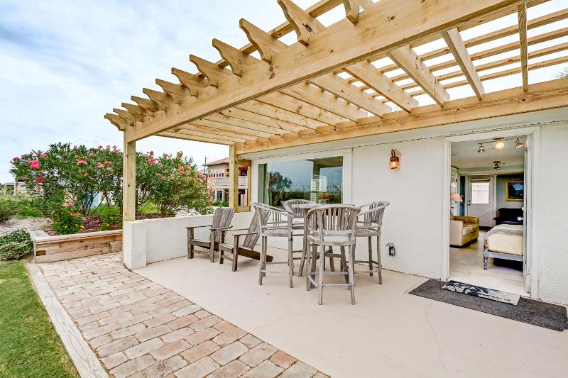 Cottage Four DIRECT OCEANFRONT Romantic Cottage Best Beach - Walk to Restaurants - Downtown only 5 Miles - image 25