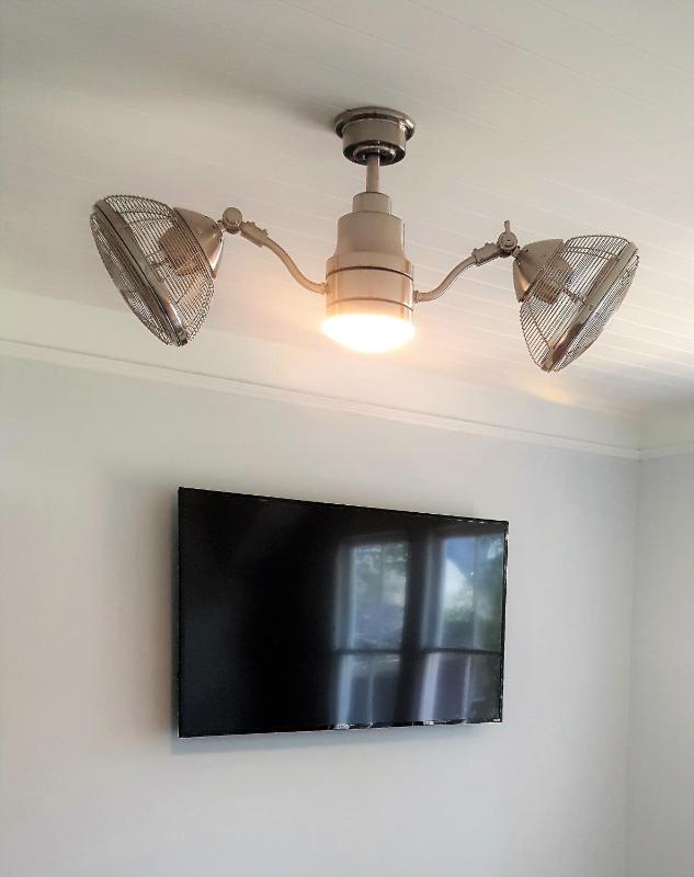 Palm View - Lovingly Renovated - 3 KINGS Half Mile Stroll to Historic DT - Beach just 3 Miles - image 12