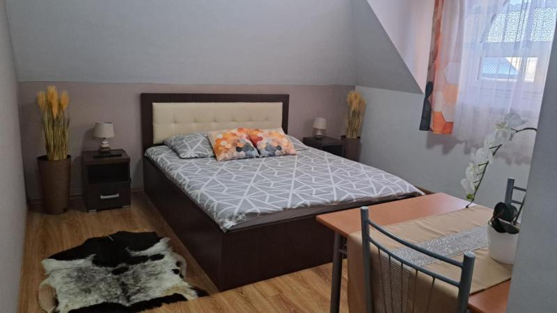 Double Room with Private Bathroom image 2