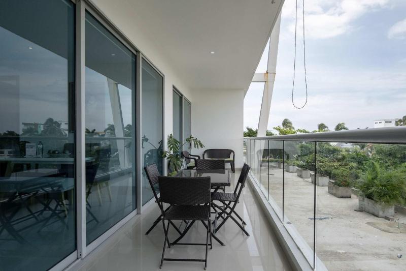 w* Prestigious 2BR w Fantastic View in CTG - image 6