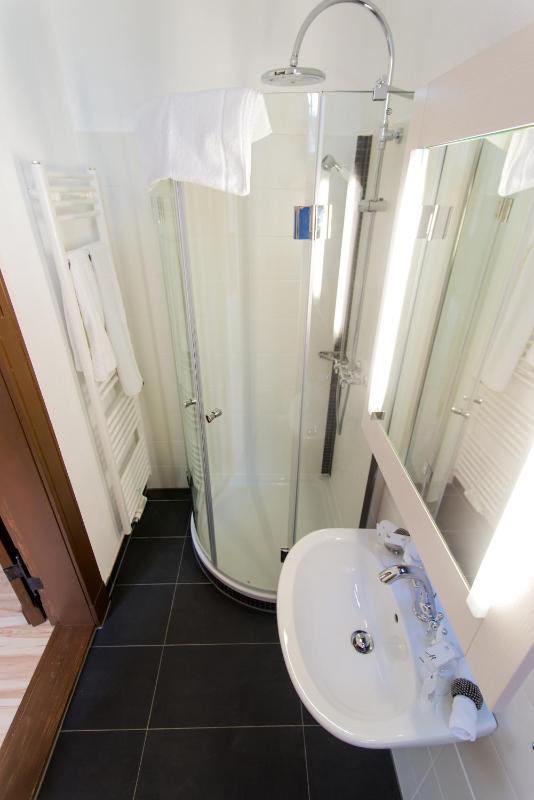 Deluxe Romantique Apartment image 4